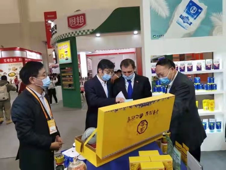 赏金国际集团淮盐产品精彩亮相2021第四届中国（淮安）国际食品博览会